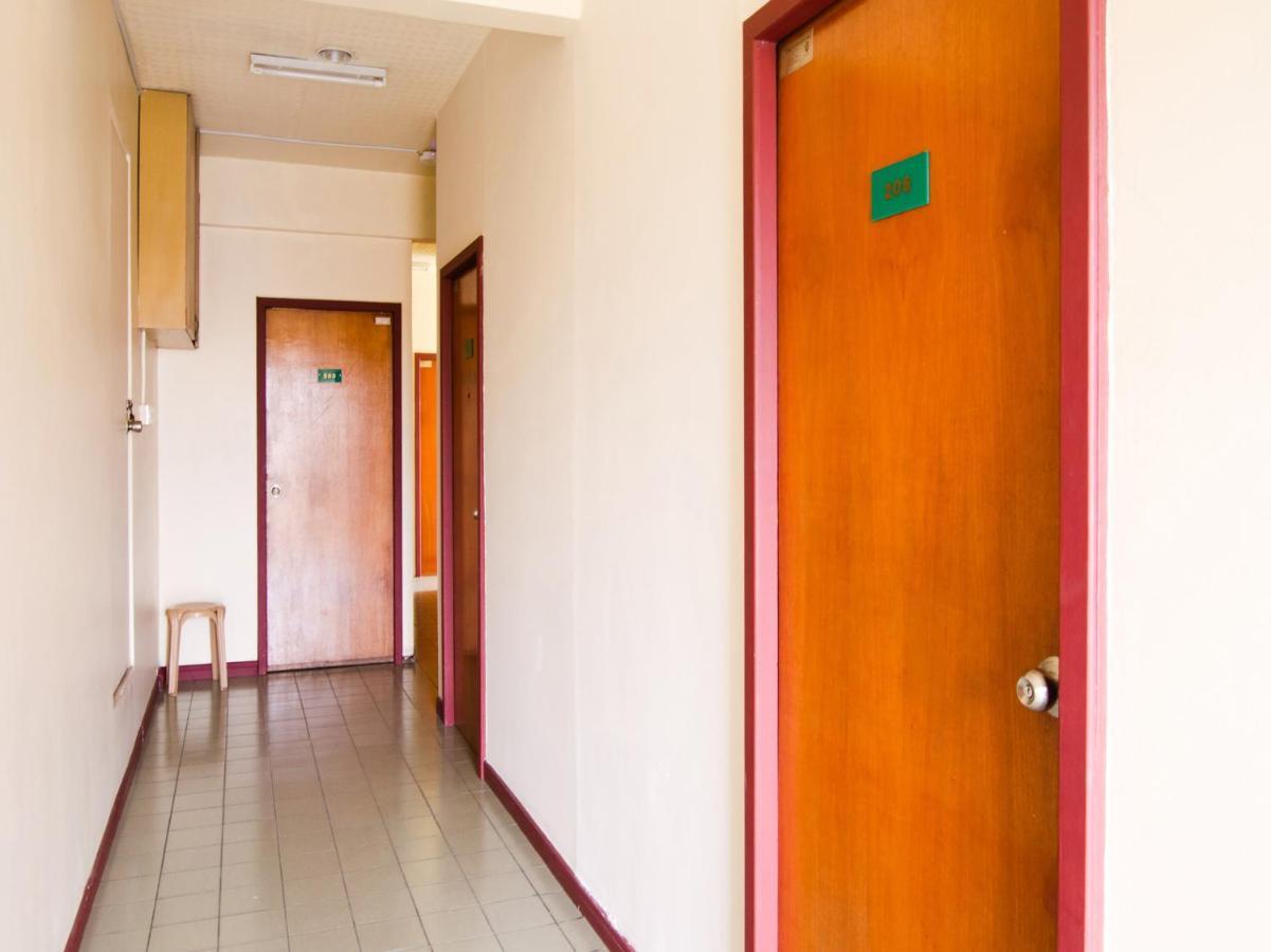 Spot On 89582 Evergreen Hotel Keningau Exterior photo
